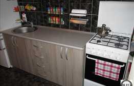 2 camere, decomandat, 50 mp, parcare, boxa la subsol, 2 balcoane, zona buna!