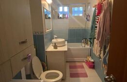 Apartament cu 3 camere decomandat, etaj intermediar cu balcon zona 