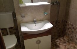 Apartament de 2 camere, 53 mp, decomandat, etaj intermediar, zona Denver