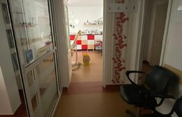 Apartament cu 3 camere decomandat cu balcon zona Primaverii