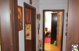 2 camere, 57 mp plus balcon de 7 mp, zona Porii! Etaj intermediar! Decomandat!