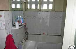 3 camere, 65 mp, 1 balcon, 2 parcari, boxa, garaj, zona strazii C-tin Brancusi!