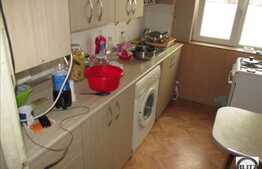 3 camere, 65 mp, 1 balcon, 2 parcari, boxa, garaj, zona strazii C-tin Brancusi!