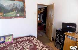 Apartament 3 camere, 74 mp, cu garaj si boxa la subsol, zona strazii Arinilor!