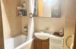 Apartament cu 3 camere, pe 2 niveluri, 81 mp, cu parcare, zona Edgar Quinet