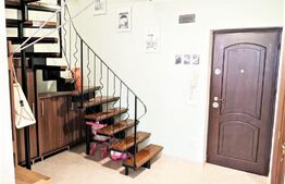 Apartament cu 3 camere, pe 2 niveluri, 81 mp, cu parcare, zona Edgar Quinet