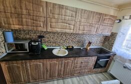 Apartament decomandat, 53mp, etaj 2, geam la baie, zona Eroilor