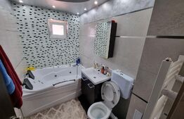 Apartament decomandat, 53mp, etaj 2, geam la baie, zona Eroilor