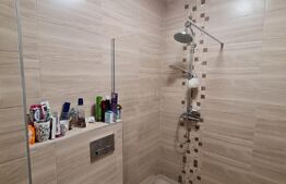 Apartament partial finisat, terasa, gradina 65 mp, parcare, zona Terra