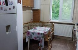 Apartament 3 camere, 65 mp, decomandat, zona Pietei Hermes!