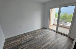 Casa finisata, 4 camere, 3 bai, 114 mp, garaj, gradina 275 mp, in Apahida