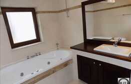 Apartament 2 camere 60 mp, terasa, parcare, zona Grand Hotel Italia