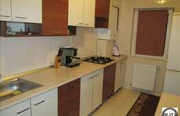 2 camere, decomandat, 54 mp utili in zona strazii Florilor