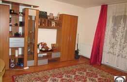 2 camere, decomandat, 54 mp utili in zona strazii Florilor