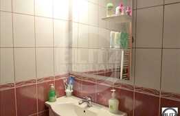 De vanzare 3 camera,  decomandat, 78 mp, zona strazii Florilor