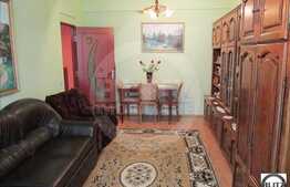 De vanzare 3 camera,  decomandat, 78 mp, zona strazii Florilor