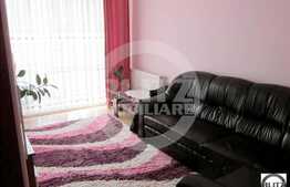 De vanzare 3 camera,  decomandat, 78 mp, zona strazii Florilor