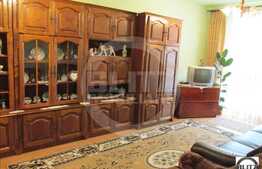 De vanzare 3 camera,  decomandat, 78 mp, zona strazii Florilor