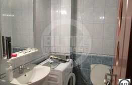 De vanzare 3 camera,  decomandat, 78 mp, zona strazii Florilor