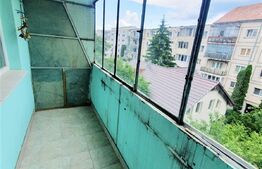 Apartament cu 3 camere, 60 mp, decomandat, zona strazii Hateg