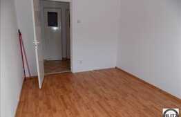 3 camere, 66 mp utili, decomandat, partial mobilat, parcare, zona Aurel Vlaicu!