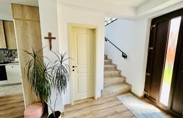 Duplex cochet, 4 camere, 2 bai, 2 locuri de parcare, 90mp, 182mp gradina, zona Cetatii