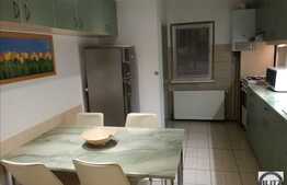 3 camere, 68 mp, boxa la subsol, alarma, preluare de chiriasi, zona Viilor!