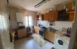 Apartament cu 3 camere decomandat cu 2 balcoane zona 