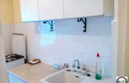 Inchiriere apartament 2 camere, 48 mp, mobilat decent, zona strazii Lunii!