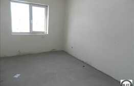 2 camere, 54 mp, balcon, semifinisat! Etaj intermediar! Parcare!