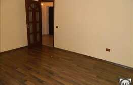 Mansarda inalta 50 mp, decomandata, balcon, terasa de 15 mp,zona Porii! Parcare!