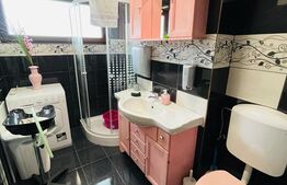 Spatiu comercial, 56mp, vad pietonal, salon infrumusetare, zona Sub Cetate