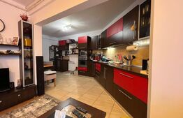Apartament cu 3 camere, 2 balcoane, etaj intermediar,cu parcare, 88mp  zona 