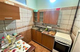 Apartament cu 3 camere, 56 mp, curte interioara, zona Garii