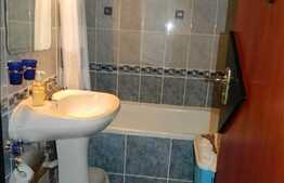 3 camere, 55 mp, balcon, semidecomandat, zona strazii Grigore Alexandrescu!