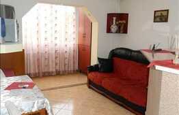 3 camere, 55 mp, balcon, semidecomandat, zona strazii Grigore Alexandrescu!