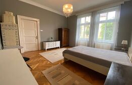 Apartament 4 camere in vila, 140mp, zona Poarta Schei
