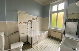 Apartament 4 camere in vila, 140mp, zona Poarta Schei
