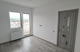 Apartament cu 3 camere, 2 balcoane, 59mp, finisaje noi, parcare inclusa, zona Catanelor