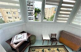 Apartament cu 2 camere, 54 mp, decomandat, zona Donath