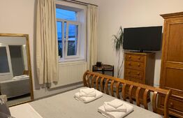 Casa de inchiriat, 3 camere, 120 mp,  zona Calea Turzii