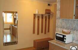 De vanzare 2 camere, 52 mp, decomandat, balcon, garaj, boxa, zona Iulius Mall!