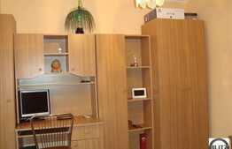 De vanzare 2 camere, 52 mp, decomandat, balcon, garaj, boxa, zona Iulius Mall!