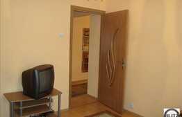 De vanzare 2 camere, 52 mp, decomandat, balcon, garaj, boxa, zona Iulius Mall!