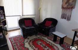 2 camere, 44 mp, decomandat, balcon inchis, boxa, etaj intermediar, zona Pritax!