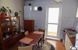 2 camere, 44 mp, decomandat, balcon inchis, boxa, etaj intermediar, zona Pritax!