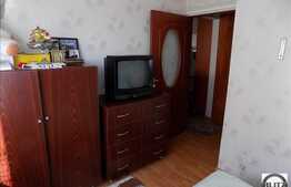 2 camere, 44 mp, decomandat, balcon inchis, boxa, etaj intermediar, zona Pritax!