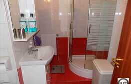 2 camere, 44 mp, decomandat, balcon inchis, boxa, etaj intermediar, zona Pritax!