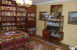 4 camere, decomandat, 85 mp, 2 balcoane, boxa la subsol, zona strazii Pasteur!