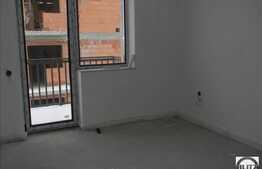 3 camere, 60 mp, terasa 15 mp, etaj intermediar, zona strazii Calea Turzii!